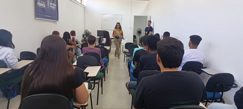 Jovens Emprega Franca original